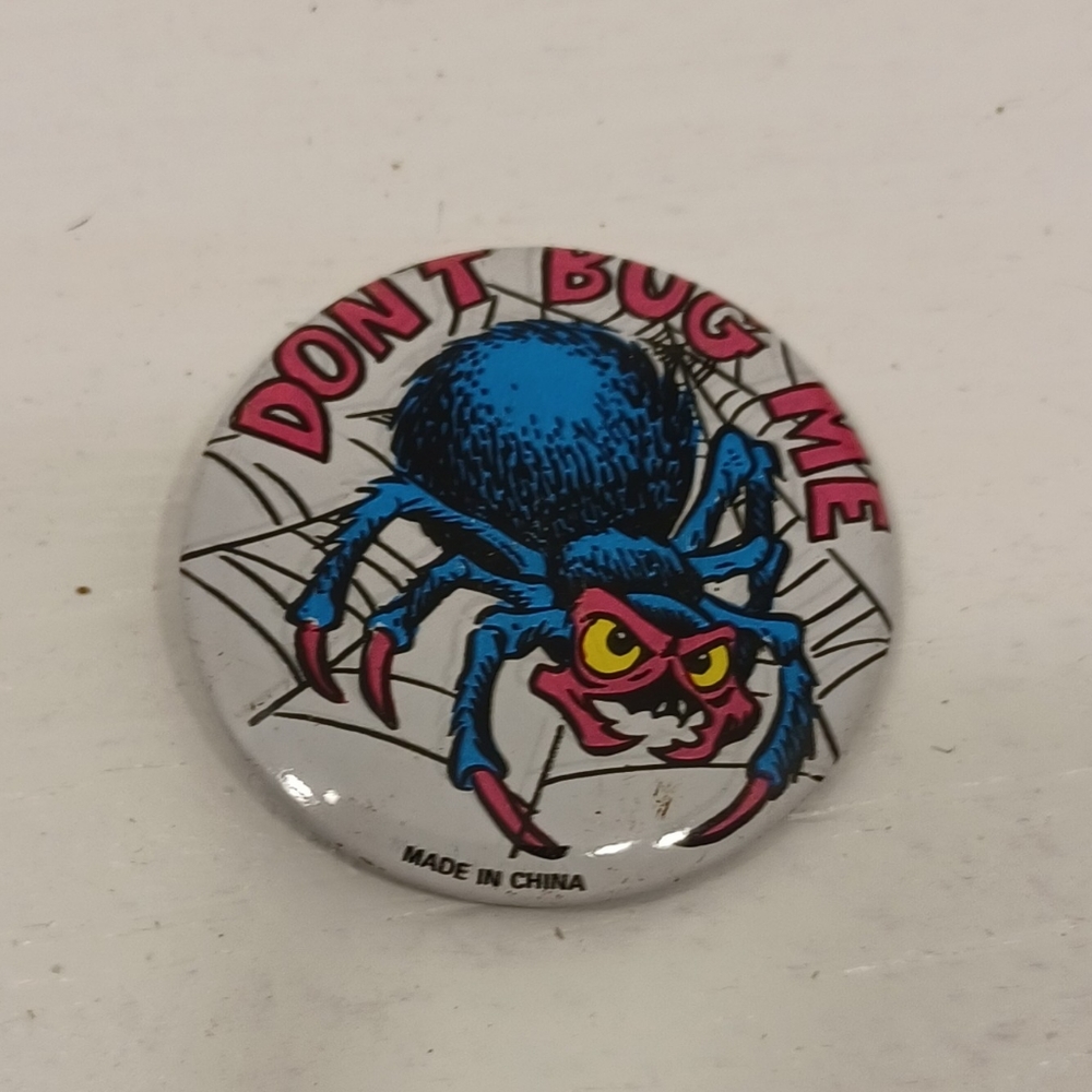 Vtg. Anheuser- Busch spider Halloween we ID pinback button. 1970s